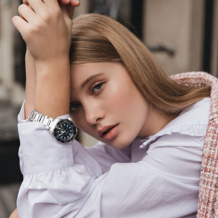 How to Wear a Woman’s Watch